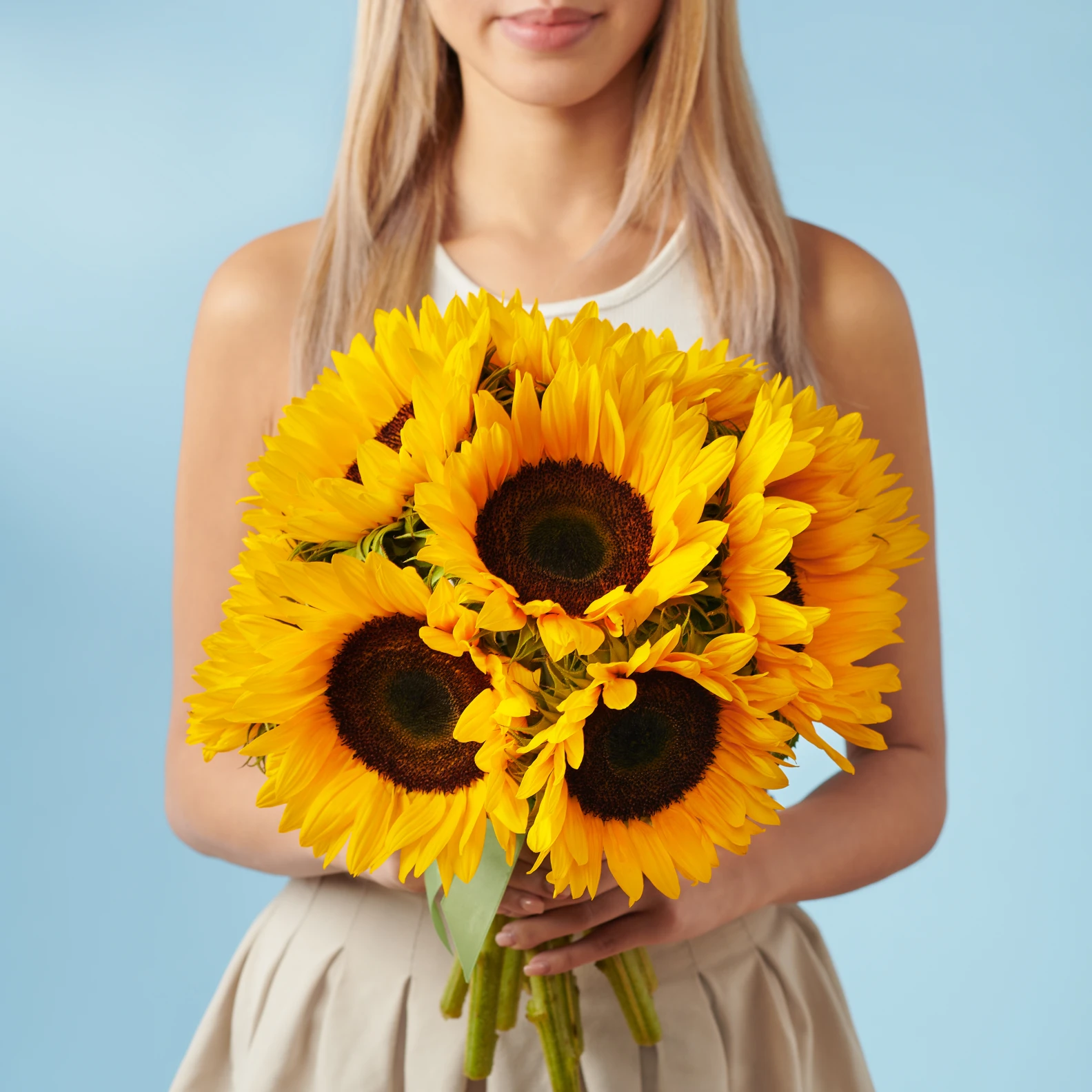 10 Sunflowers - image №1