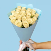 20 White Roses from Kenya - image №3